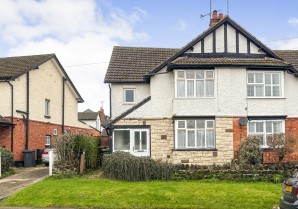 Property for Auction in London - 12 Southcourt Avenue, Leighton Buzzard, Bedfordshire