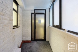 Property for Auction in London - Flat 1 Aldersgate Court, 30 Bartholomew Close, Barbican, London