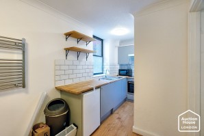 Property for Auction in London - Flat 1 Aldersgate Court, 30 Bartholomew Close, Barbican, London