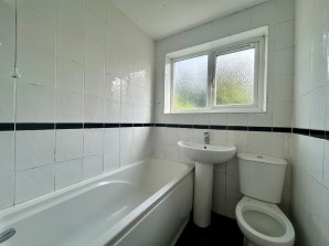 Property for Auction in London - 2 Upper Ruxley Cottages, Maidstone Road, Sidcup, Kent
