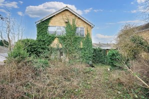 Property for Auction in London - 24 Briar Meads, Oadby, Leicester, Leicestershire