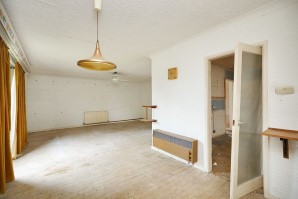 Property for Auction in London - 24 Briar Meads, Oadby, Leicester, Leicestershire