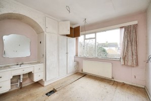 Property for Auction in London - 24 Briar Meads, Oadby, Leicester, Leicestershire