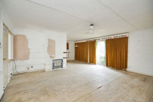 Property for Auction in London - 24 Briar Meads, Oadby, Leicester, Leicestershire