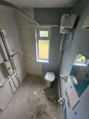 Property for Auction in London - 187 Iron Mill Lane, Crayford, Dartford, Kent