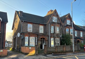 Property for Auction in London - Flat 11, 27 Biscot Road, Luton, Bedfordshire