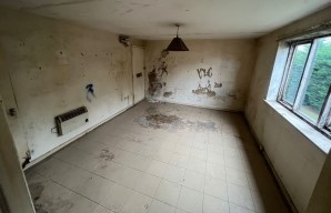 Property for Auction in London - 31 Astra Court, King Georges Avenue, Watford, Hertfordshire