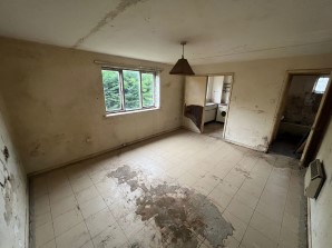 Property for Auction in London - 31 Astra Court, King Georges Avenue, Watford, Hertfordshire
