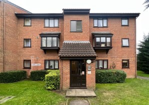Property for Auction in London - 31 Astra Court, King Georges Avenue, Watford, Hertfordshire