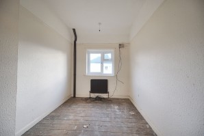 Property for Auction in London - 43 Innes Road, Horsham, West Sussex