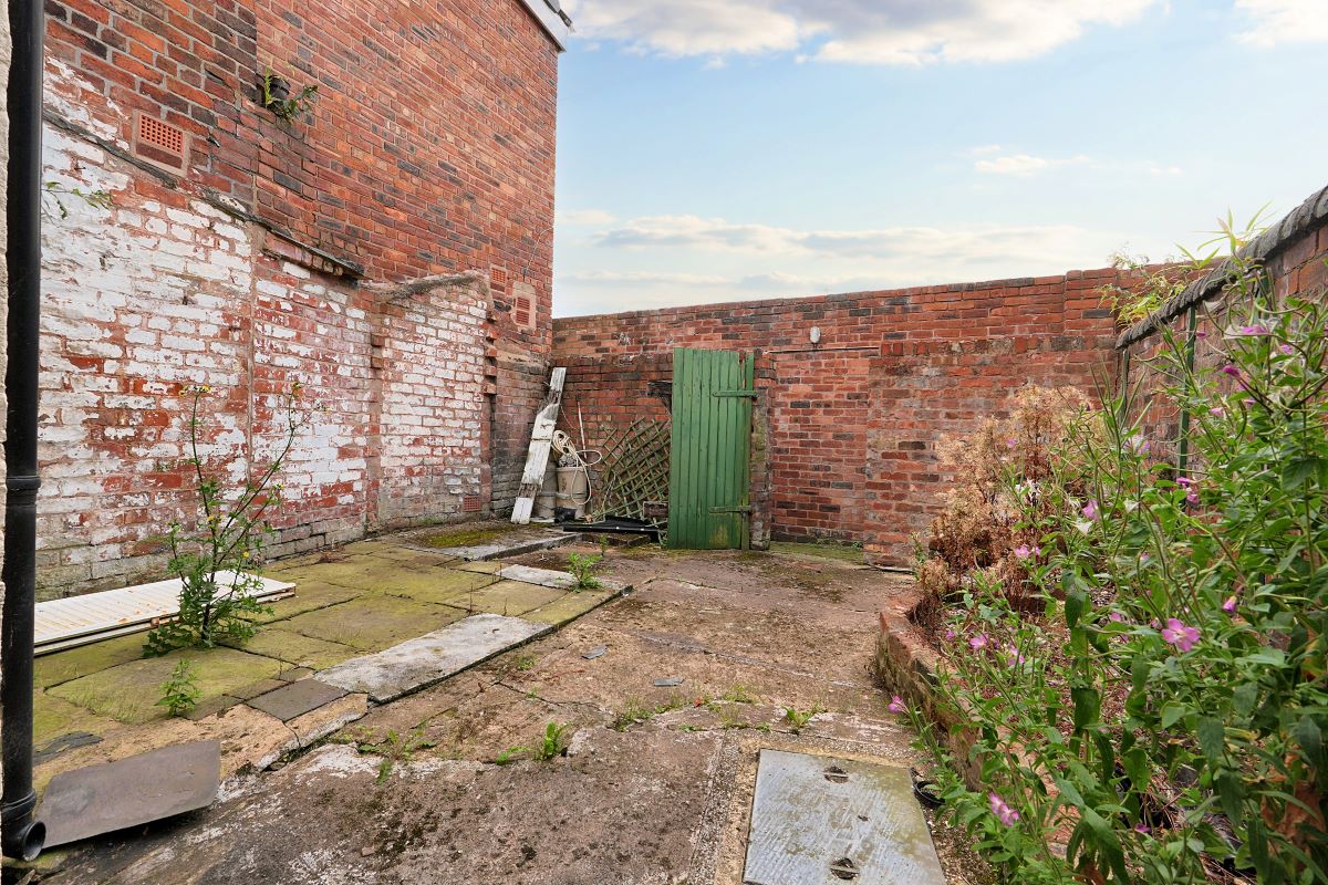 Greenway Road, Runcorn, Cheshire, WA7 5AF - Online Auctions