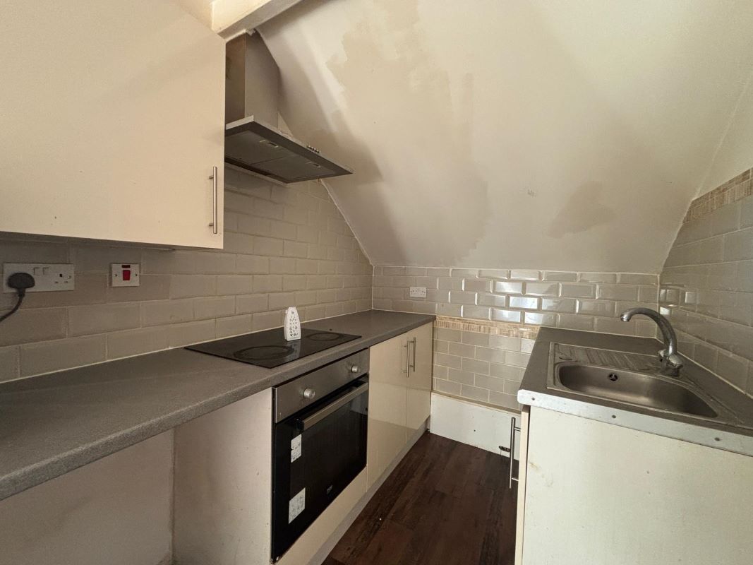 Biscot Road, Luton, Bedfordshire, LU3 1AH - Online Auctions