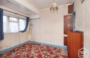 Property for Auction in London - 21 Tower Estate, Dymchurch, Romney Marsh, Kent