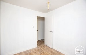 Property for Auction in London - 7 Broadwater, Tinkers Bridge, Milton Keynes, Buckinghamshire