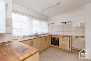 Property for Auction in London - 7 Broadwater, Tinkers Bridge, Milton Keynes, Buckinghamshire
