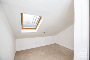 Property for Auction in London - 7 Broadwater, Tinkers Bridge, Milton Keynes, Buckinghamshire