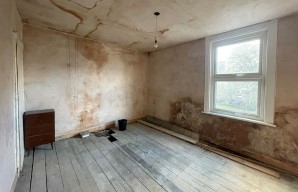 Property for Auction in London - 17 Elliott Street, Gravesend, Kent