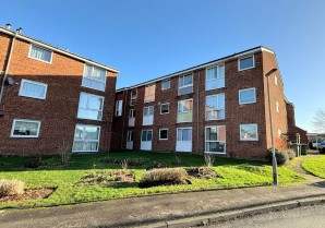 Property for Auction in London - 27 Hardwicke Place, London Colney, St. Albans, Hertfordshire