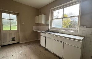 Property for Auction in London - 19A The Waldrons, Croydon, Surrey