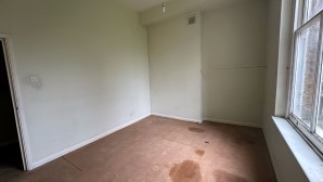 Property for Auction in London - 19A The Waldrons, Croydon, Surrey