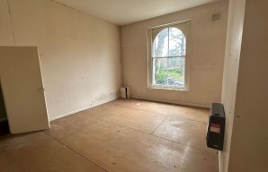 Property for Auction in London - 19A The Waldrons, Croydon, Surrey