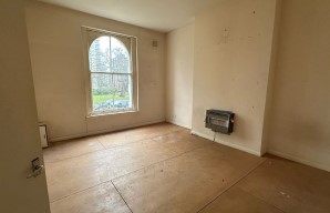 Property for Auction in London - 19A The Waldrons, Croydon, Surrey