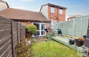 Property for Auction in London - 4 Lymington Gardens, Bedford, Bedfordshire