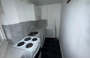 Property for Auction in London - 77 Park View Court, Bath Street, Nottingham, Nottinghamshire