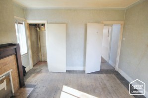 Property for Auction in London - 200 New Hythe Lane, Larkfield, Aylesford, Kent