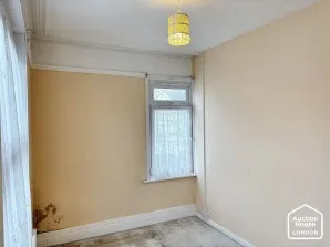 Property for Auction in London - 60A Preston Road, Westcliff-on-Sea, Essex