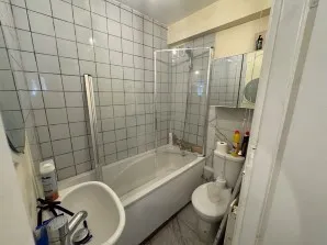Property for Auction in London - Vaudeville Court, 24 St. Thomas's Road, Finsbury Park, London