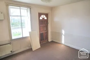 Property for Auction in London - 200 New Hythe Lane, Larkfield, Aylesford, Kent