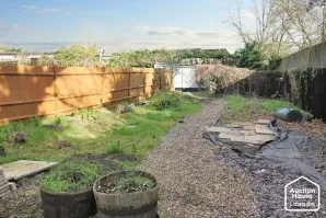 Property for Auction in London - 200 New Hythe Lane, Larkfield, Aylesford, Kent