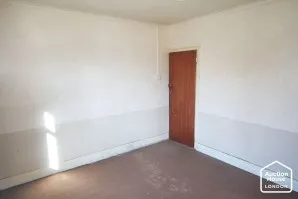 Property for Auction in London - 200 New Hythe Lane, Larkfield, Aylesford, Kent