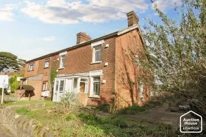 Property for Auction in London - 200 New Hythe Lane, Larkfield, Aylesford, Kent