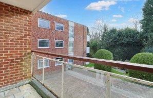 Property for Auction in London - Flat 19 Water Gardens, 49-51 Wellington Road, Bournemouth, Dorset