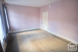 Property for Auction in London - 17 Albert Crescent, Lincoln, Lincolnshire