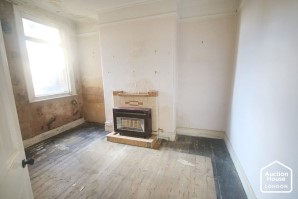 Property for Auction in London - 17 Albert Crescent, Lincoln, Lincolnshire