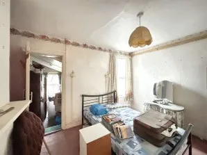 Property for Auction in London - 58 New Road, Staines-upon-Thames, Middlesex