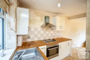 Property for Auction in London - Basement Flat, 8 Percival Terrace, Dover, Kent