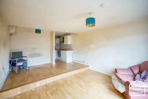 Property for Auction in London - Basement Flat, 8 Percival Terrace, Dover, Kent