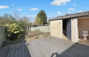Property for Auction in London - 137 Sullivan Way, Elstree, Hertfordshire