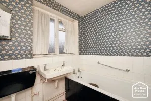 Property for Auction in London - 136 Canterbury Road, Kennington, Ashford, Kent