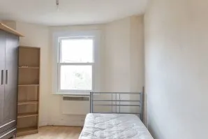 Property for Auction in London - Flat 3, 2 Buxton Road, Willesden, London