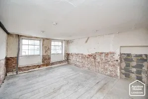 Property for Auction in London - 9 London Road, Newbury, West Berkshire