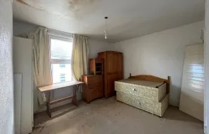 Property for Auction in London - 17 Elliott Street, Gravesend, Kent
