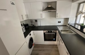 Property for Auction in London - Flat A, 4-5 Hyde Park Place, Paddington, London