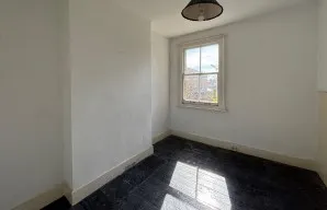 Property for Auction in London - 12 Raglan Road, Bromley, Kent