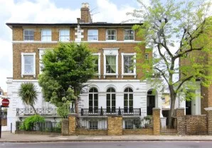 Property for Auction in London - Flat 1, 54 North Side Wandsworth Common, Wandsworth, London
