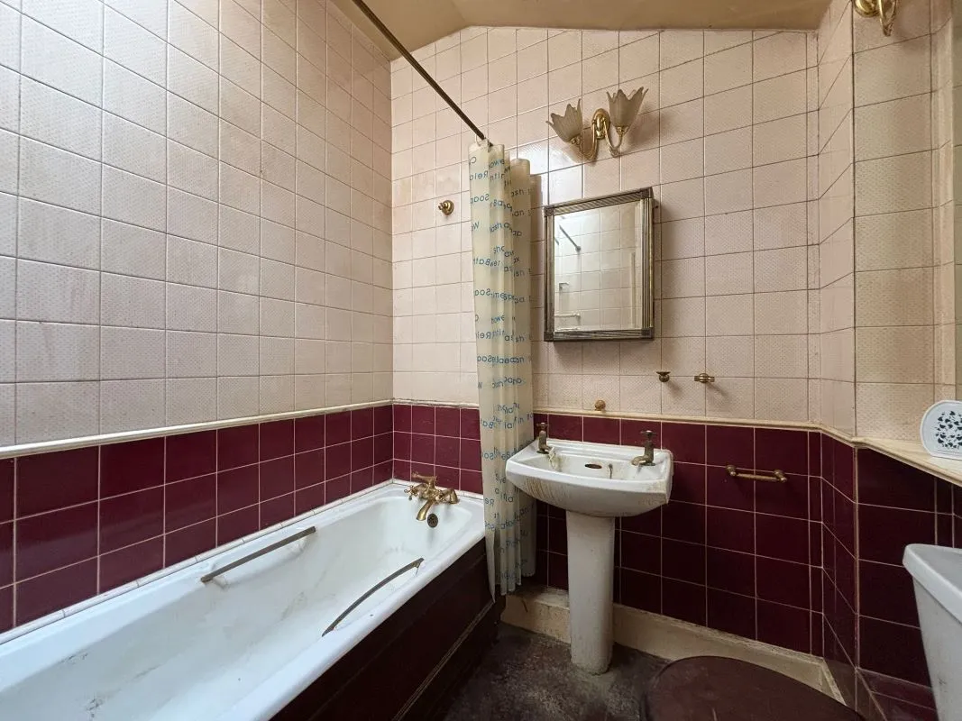 Conduit Mews, Paddington, London, W2 3RE - Online Auctions